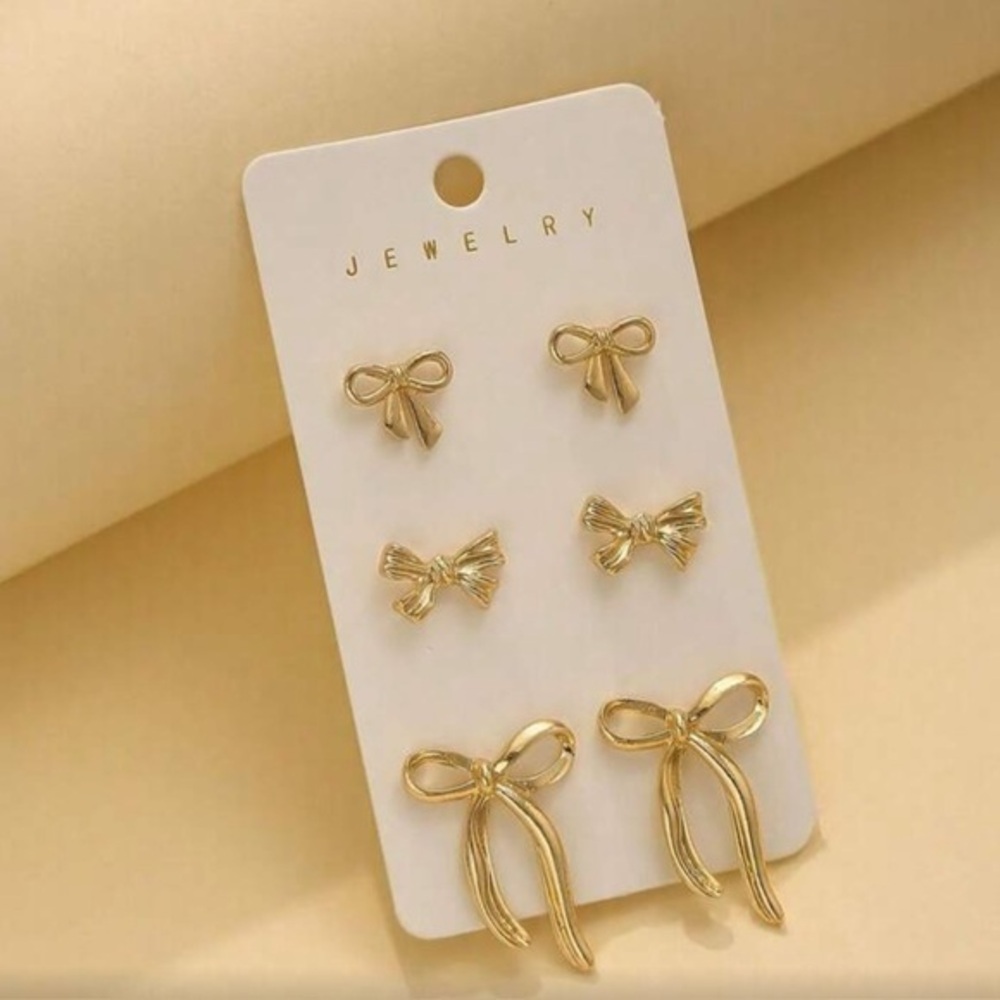 β¨NEW Gold Bow Earrings Set